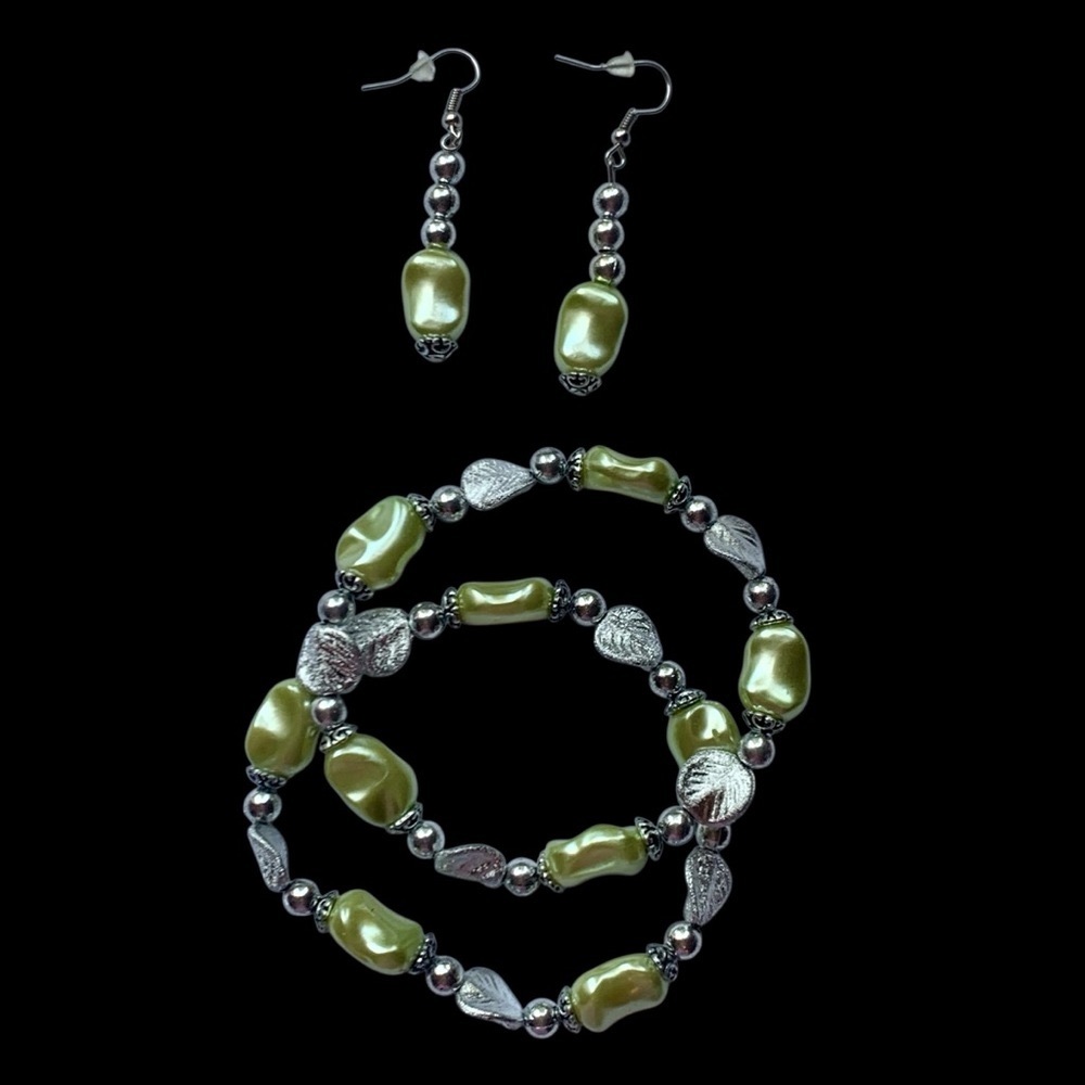 Green & Silver Faux Acrylic Pearl Beaded Stretch Earring & Bracelet Jewelry Set